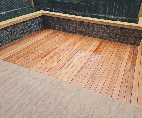 BALAU DECKING